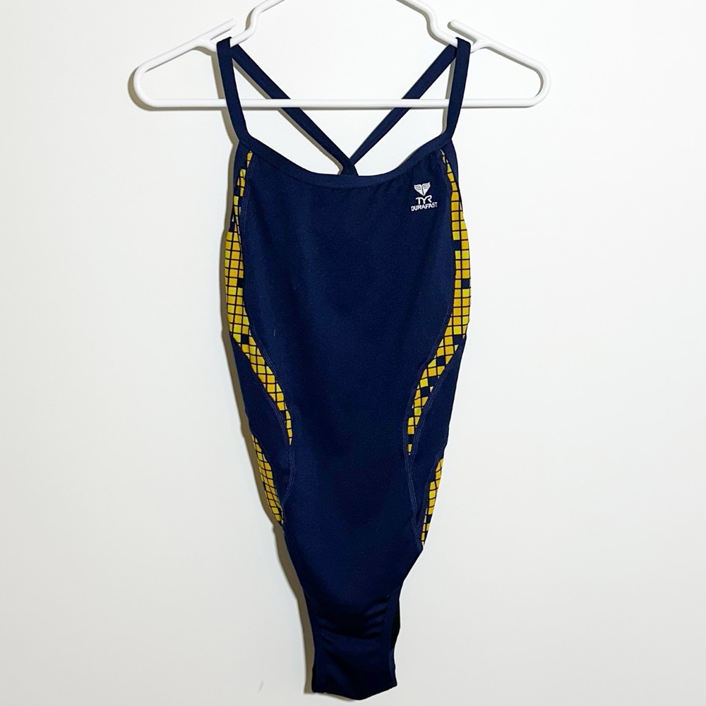 TYR Durafast One Piece Swimsuit Size 38 (XL) Great Condition